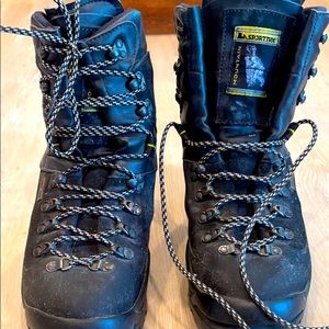Men’s mountaineering boots